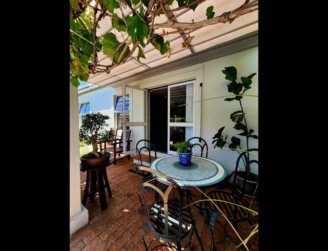 2 BEDROOM TOWNHOUSE FOR SALE IN AURORA